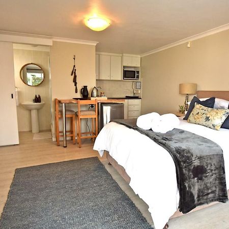 Apartment Dolphin House Hermanus Exterior photo