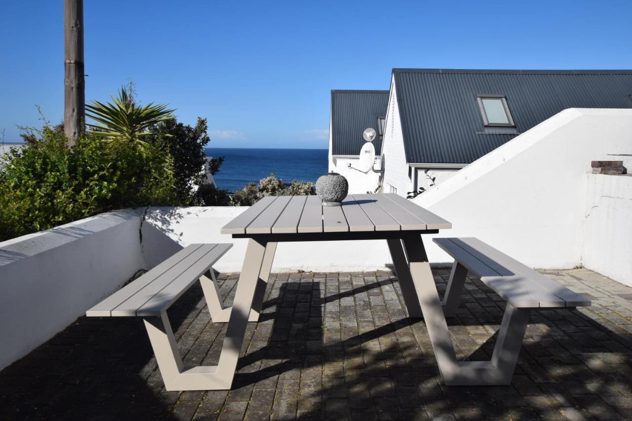 Apartment Dolphin House Hermanus Exterior photo