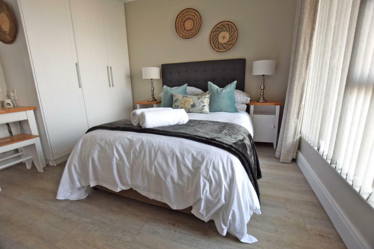 Apartment Dolphin House Hermanus Exterior photo