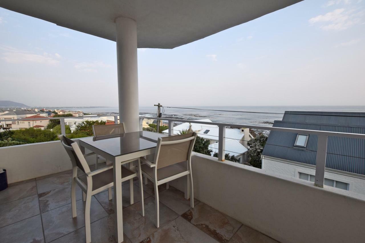 Apartment Dolphin House Hermanus Exterior photo