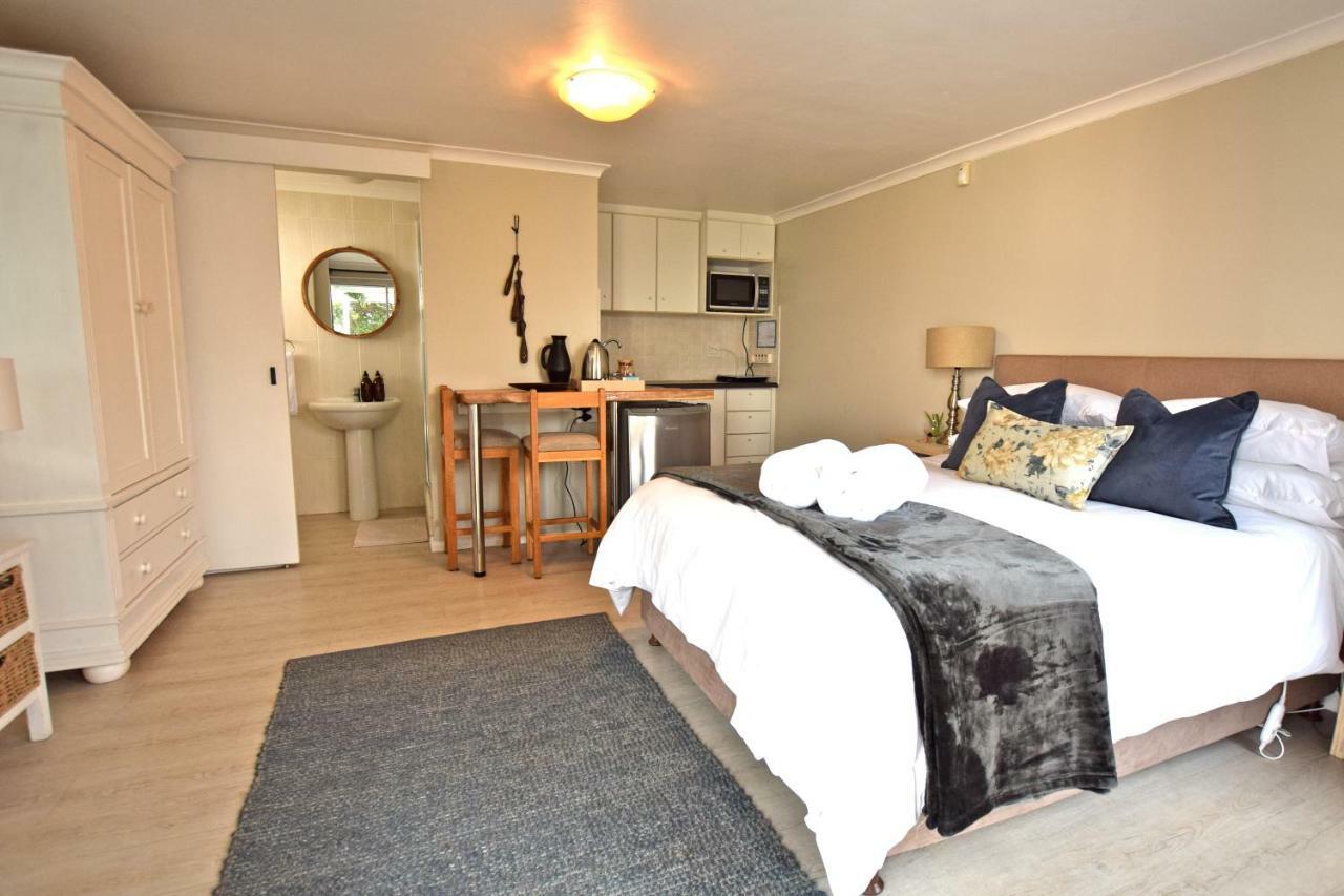 Apartment Dolphin House Hermanus Exterior photo